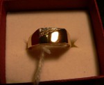 Gents 9 ct Gold ring 2 tone design nice design. Click for more information...