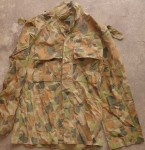 h351 Australian Military camo Army shirt size 92r. Click for more information...