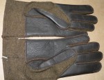 ww2 Australian Pilots wool and leather gloves. Click for more information...