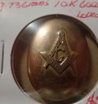an4 10 Ct Gold locket 9 plus grams. Click for more information...