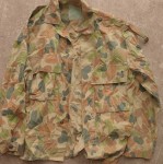 Australian Military camo Army shirt size 92s. Click for more information...