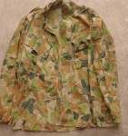 h348 Australian Military camo Army shirt size 92r. Click for more information...